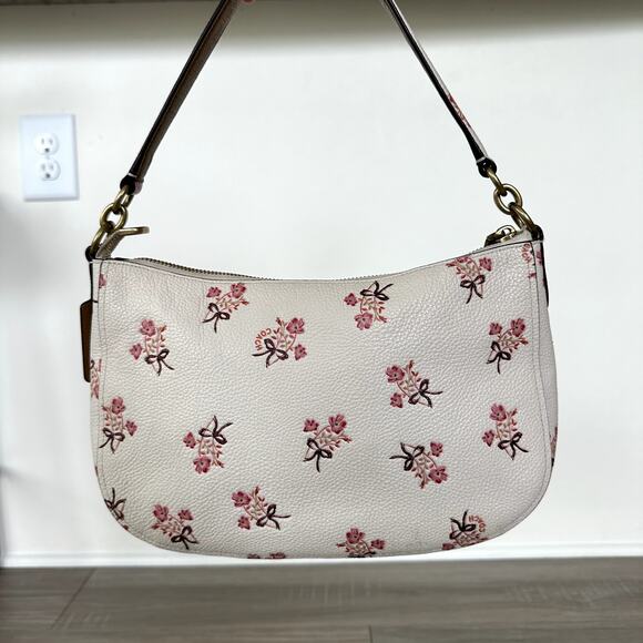 Coach 28482 Chelsea Shoulder Bag in Floral Bow Print with Interchangeable Strap - Picture 2 of 11